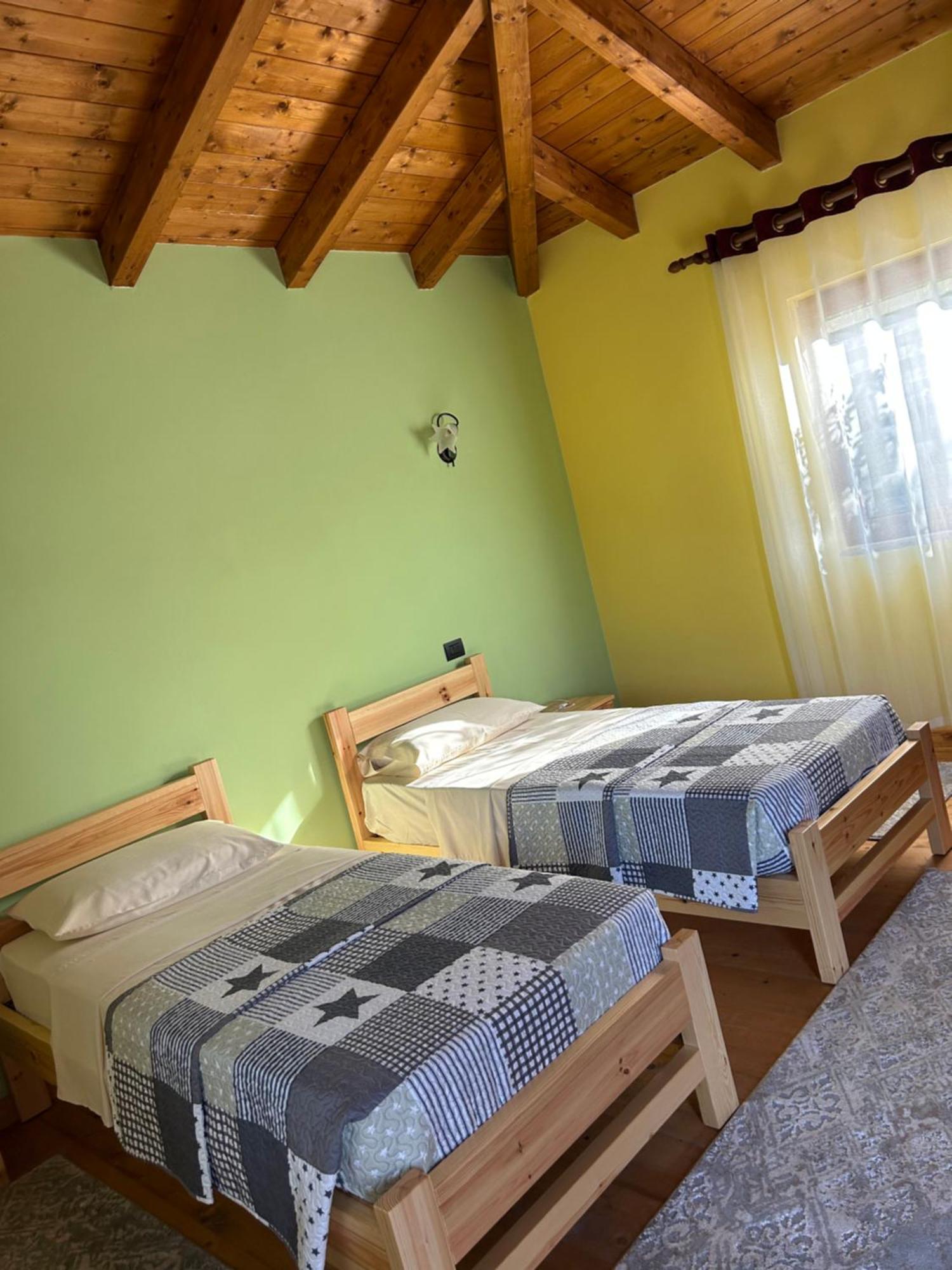 Hani I Leks Agroturizem Lezhë Exteriör bild