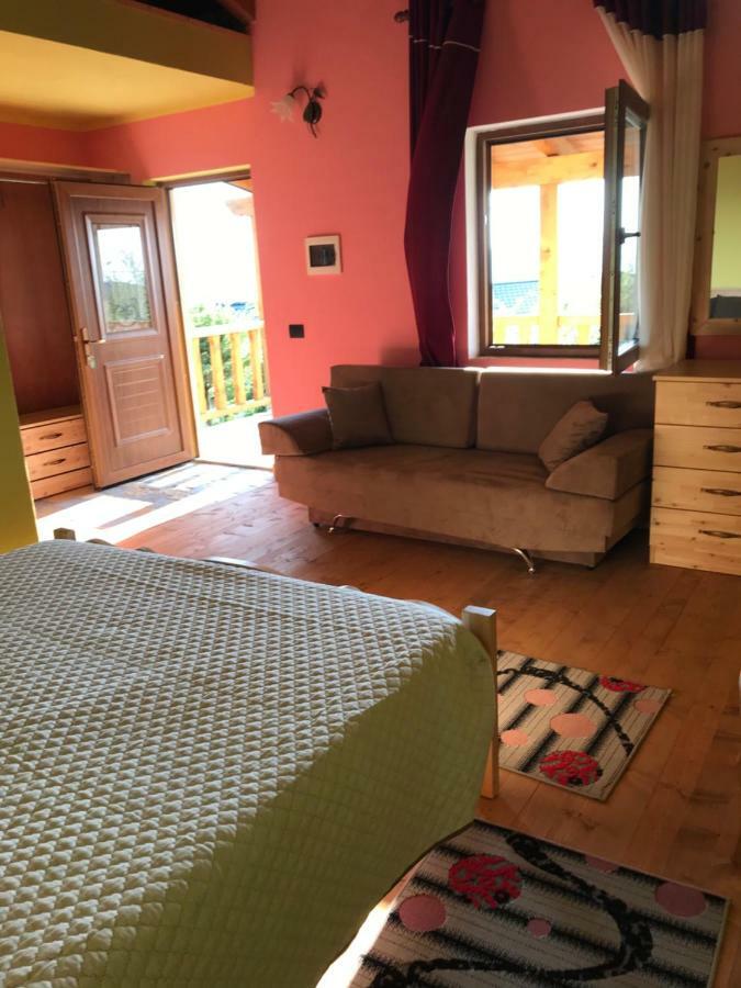 Hani I Leks Agroturizem Lezhë Exteriör bild