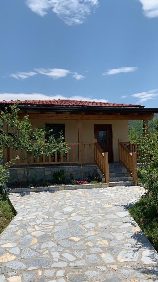 Hani I Leks Agroturizem Lezhë Exteriör bild